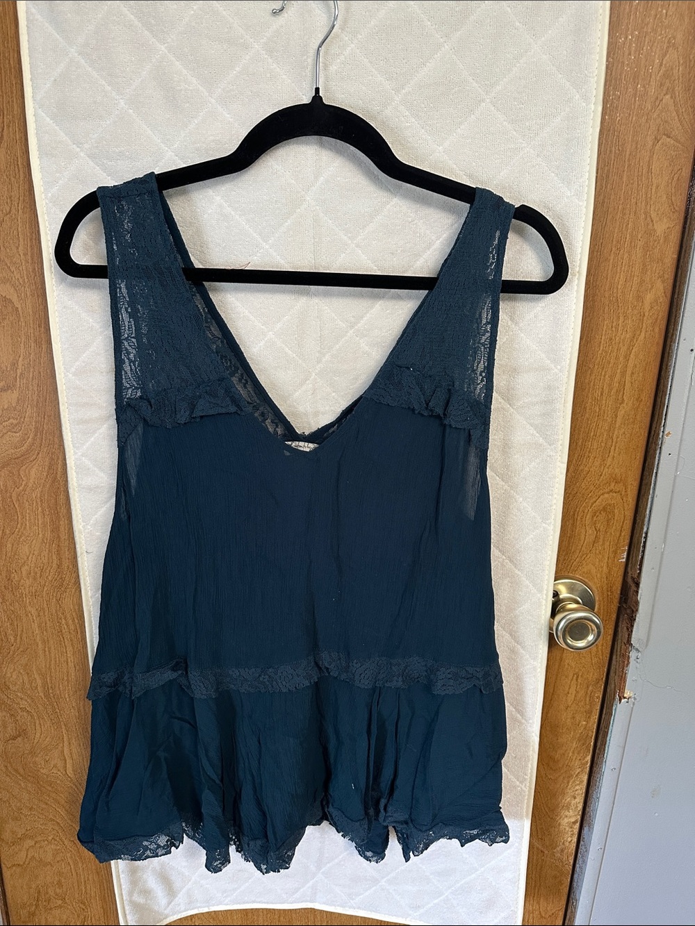Womens Lace-Trim V-Neck Sleeveless Blouse - Deep Teal